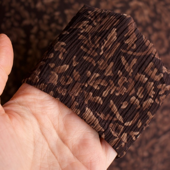 Vintage Jones New York 100% Silk Long Sleeve Brown Patterned Blouse - Picture 14 of 16